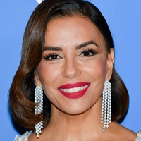 Tudi vi potrebujete popolno obleko za najdaljšo noč v letu? V to smo se zaljubile na prvi pogled (FOTO)