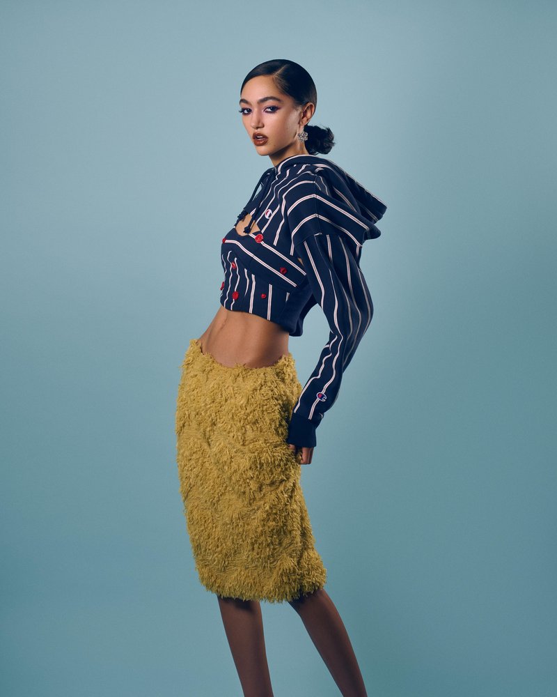 (Digitalna naslovnica) Jacki Girard nas pozdravlja v svet drznih kombinacij