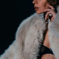 Številne molčijo, ta znana starleta pa je razkrila vse in osupnila: objavila cenik, za 5000 evrov ne naredi nič!