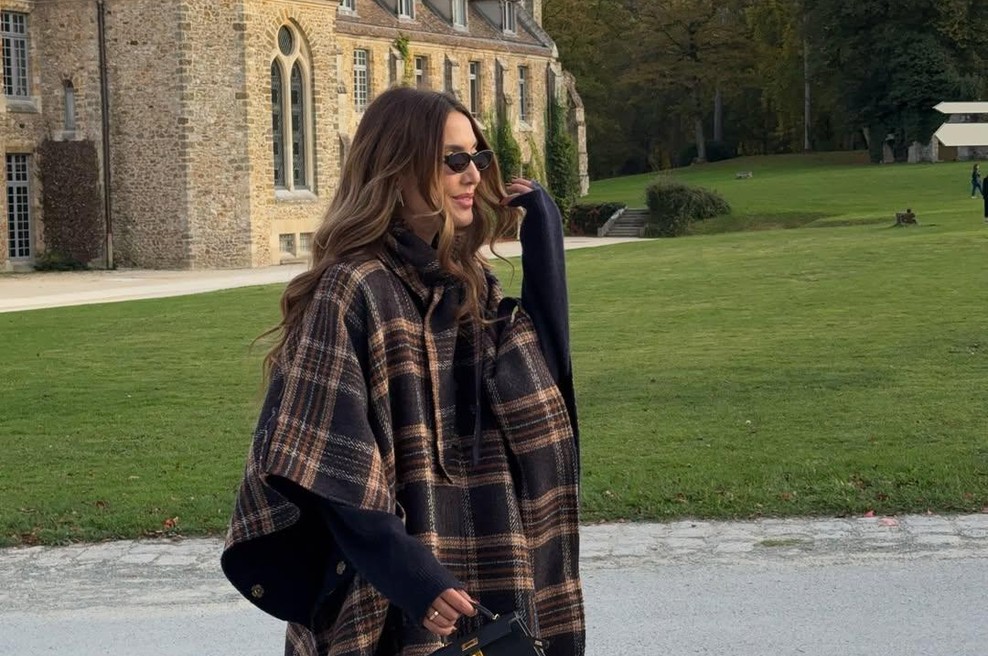 Letošnjo zimo bomo klasične plašče zamenjali za model plašča, ki ima prav poseben dodatek (foto: Instagram/@wendyswan)