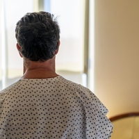 "Mama me je rodila pri 14. letih in izginila: ko sem izvedel, kdo je moj oče, sem razumel, zakaj me je sovražila"