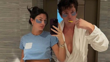 "Bird theory": Kaj je v resnici slaven TikTok trend, kako teorijo preizkusite in kakšne so pasti?