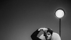 Kdo je glas, ki pritegne čedalje več pozornosti na naših radiih? To je Luka Drmič – z novim singlom Najina skrivnost!