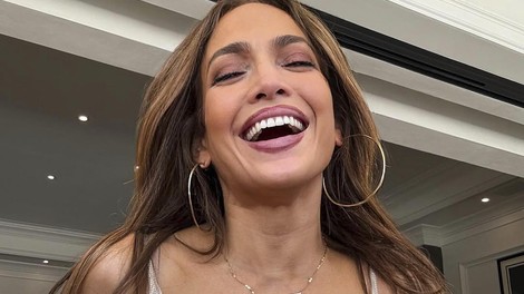 Astrologi razkrili najsrečnejši dan v decembru za vaše znamenje: čakata vas obilje in izpolnitev želja