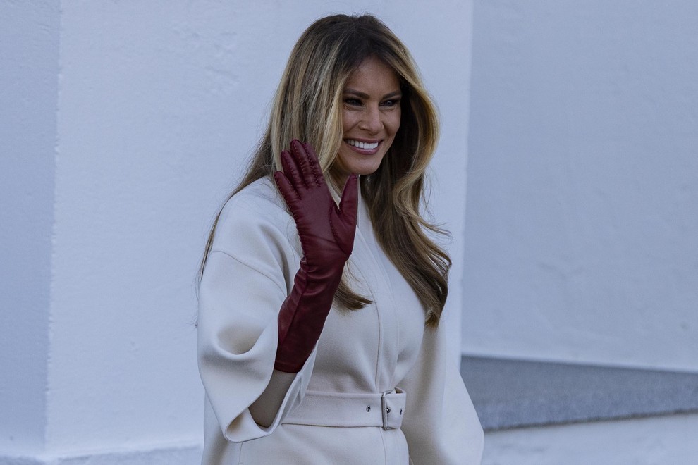 Melania Trump okrasila Belo hišo in splet je navdušen: "Je to najelepša dekoracija do zdaj?" (FOTO)