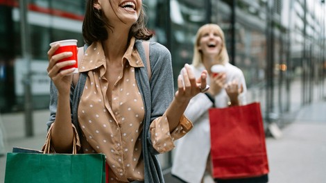 "Nisem mogla verjeti!" Za pičlih 65 evrov v 'second hand' trgovini našla pravi zaklad