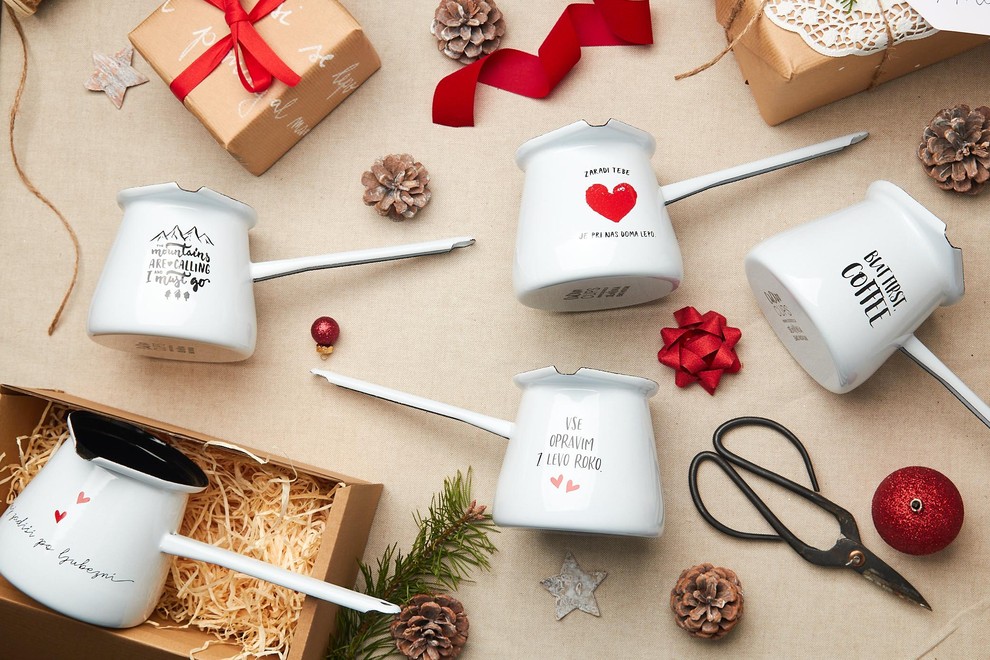 Nostalgično darilo, ki ga lahko podarite letos za božič - in izdelano v Sloveniji