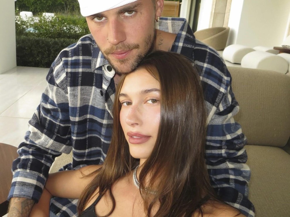 Pred nami je zadnji mesec letošnjega koledarskega leta, ki prinaša srečo v ljubezni trem znamenjem. Preverite, katerim. >>>