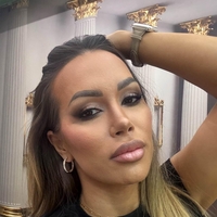 “Ko življenje od tebe zahteva več, kot si mislila, da zmoreš: zgodba Vide Macura Maglica, ki decembra navdihuje ženske po svetu”