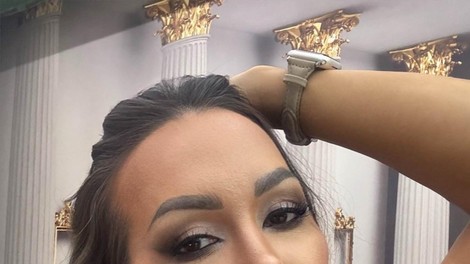 “Ko življenje od tebe zahteva več, kot si mislila, da zmoreš: zgodba Vide Macura Maglica, ki decembra navdihuje ženske po svetu”