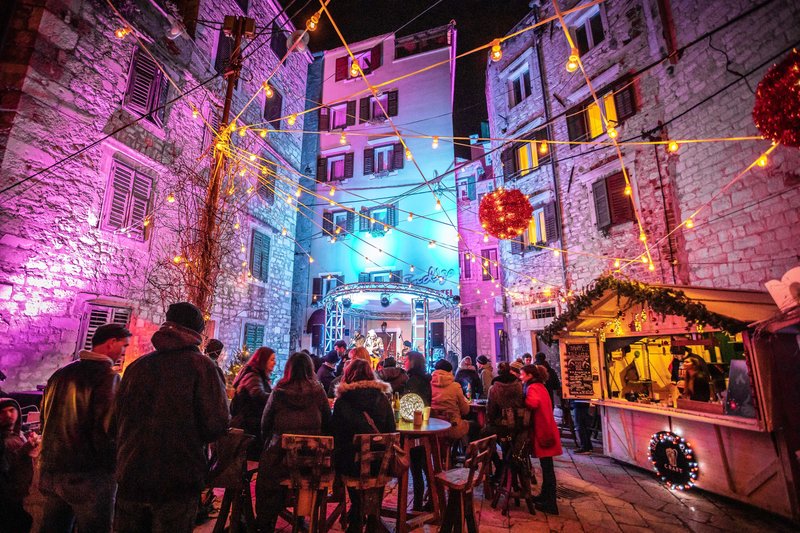 Advent ni le v velikih mestih, ampak tudi ob hrvaški obali: spoznajte najlepše od Istre do Dalmacije