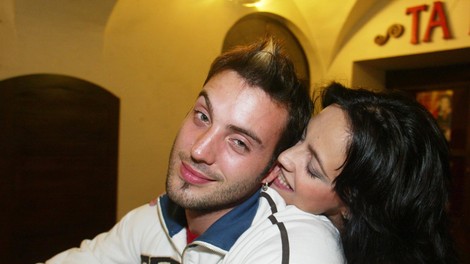 žrnska objema moškega