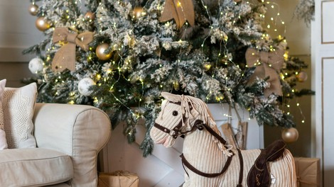 S tem trikom bo vsako umetno božično drevesce videti kot pravo