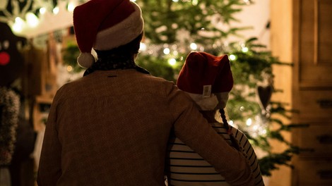 oče mama sin družina božič