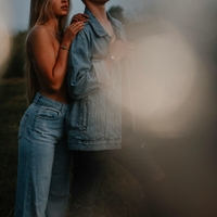 “Imam 21 let in še nikoli nisem bil na zmenku – kako naj naredim prvi korak do poljuba z dekletom, ki mi je všeč?" (izpoved sramežljivega fanta)