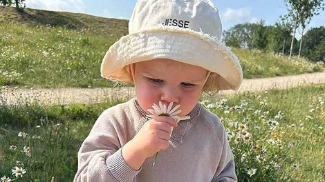 dojenček otrok fant fantek