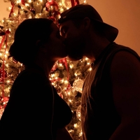 Simbolika novoletnega poljuba: zakaj se v resnici ob polnoči poljubimo?