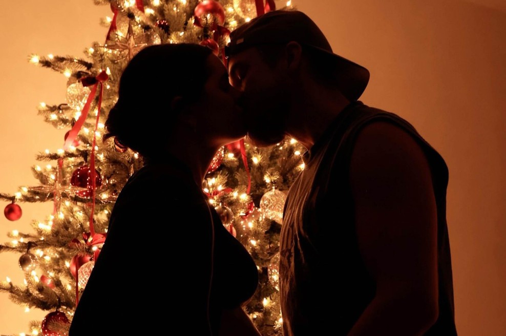 Simbolika novoletnega poljuba: Zakaj se v resnici ob polnoči poljubimo? (foto: Profimedia)