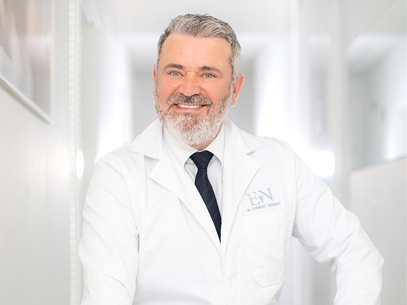 Pogovor z dr. Ernestom Novakom o novih lepotnih trendih, botoksu in polnilih, predvsem pa o tem, kako si zagotoviti varen lepotni poseg