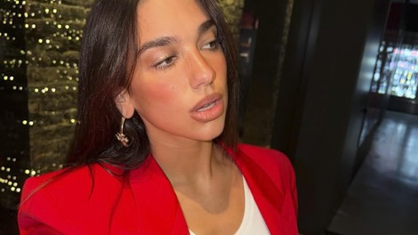 horoskop napoved astro 2026 dua lipa