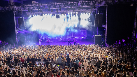 Joker Out Križanke Val 202