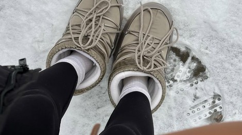 Od mesta do smučišča: to zimo nosimo Moon Boot škornje - katere izberete vi?