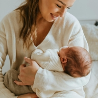 Kot dojenčico jo je mati zavila v plastično vrečko in oddala v rejništvo, po 35 letih je sledil šok