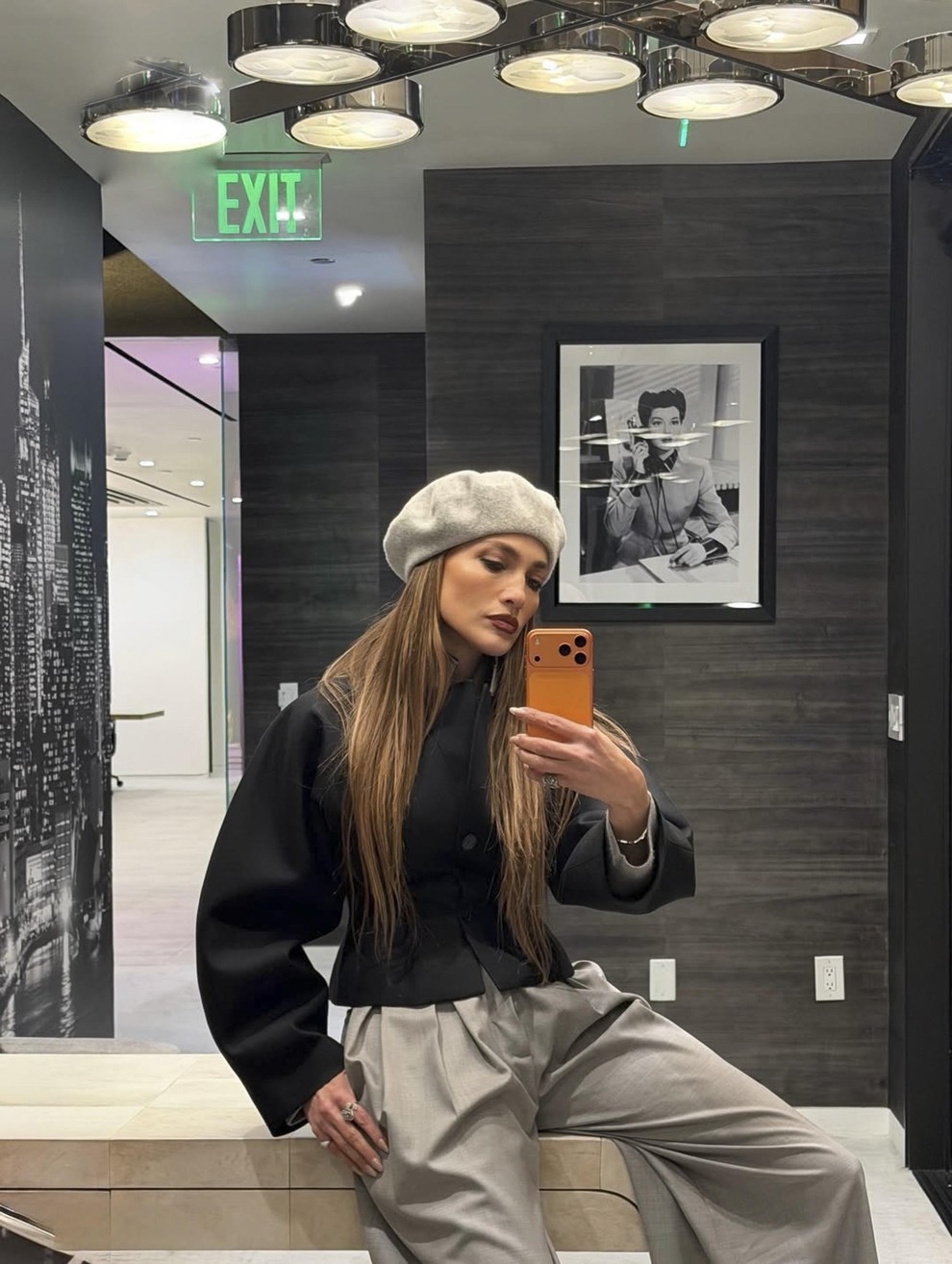 Dvojčka: Pred vami je potencialno kaotičen teden. Družabnost in sodelovanje sta sicer poudarjena, vendar lahko hitra in nepremišljena komunikacija okoli …