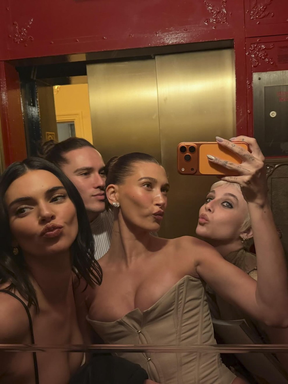 Ta teden bo za nekatera znamenja nekoliko bolj naporen. Prinaša lekcije potrpežljivosti, čustvene zrelosti in premišljenih odločitev. Astrologi pravijo, da …