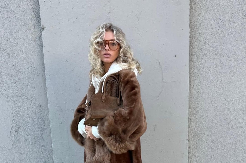 Trik skandinavk za popoln zimski videz: nosijo, kar želijo – in nikoli jih ne zebe (foto: Instagram/@hoskelsa)