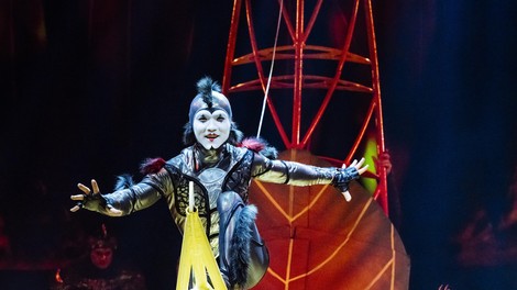 Cirque du Soleil razkriva izjemno oblikovanje kostumov v spektaklu OVO – poklon pisanemu svetu žuželk