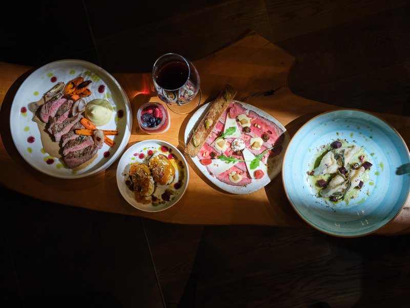 Valentinovo brez scenarija: samo vidva, narava in neomejeno razvajanje