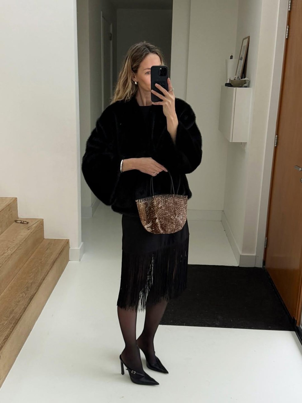 Modni navdih za valentinovo: 11 ultra šik stajlingov, ki izžarevajo ženstveno zapeljivost