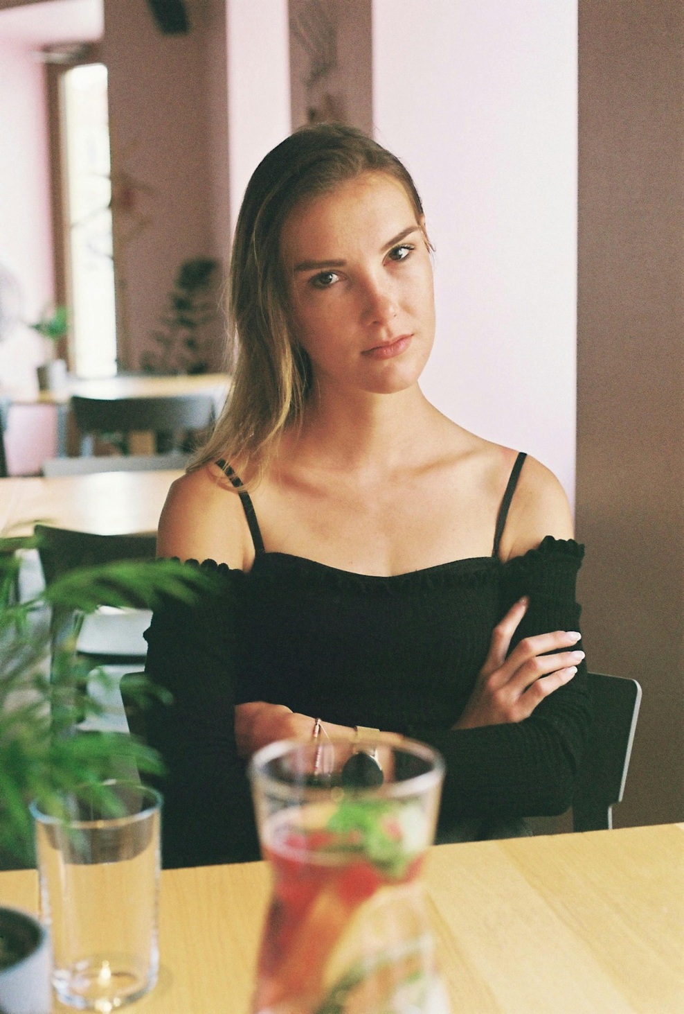 "Tašča je zahtevala, da spi v najini zakonski postelji – ko sem rekla ne, se je začel družinski kaos" (resnična zgodba) (foto: Unsplash)