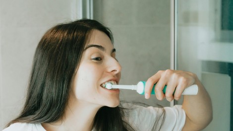 ščetkanje zob zobje zobna ščetka