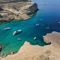 Že sanjate o poletnih počitnicah? Na tem otoku boste našli umirjeno, pristno Grčijo in blažen mir