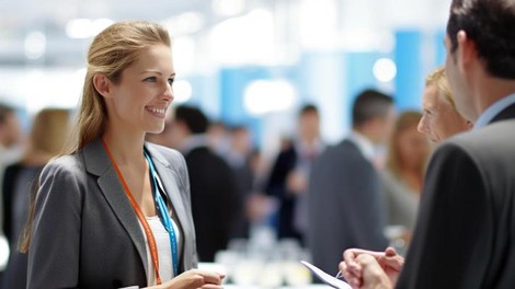 Sejmi, konference in dogodki: Kako s premišljenimi darili pritegniti ljudi?