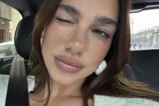 dua lipa horoskop napoved astro