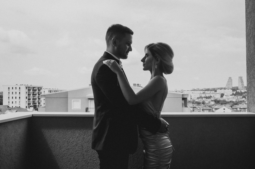 "Mož me je zapustil zaradi sodelavke – štiri tedne pozneje sem prejela nepričakovano sporočilo" (resnična izpoved) (foto: Unsplash)