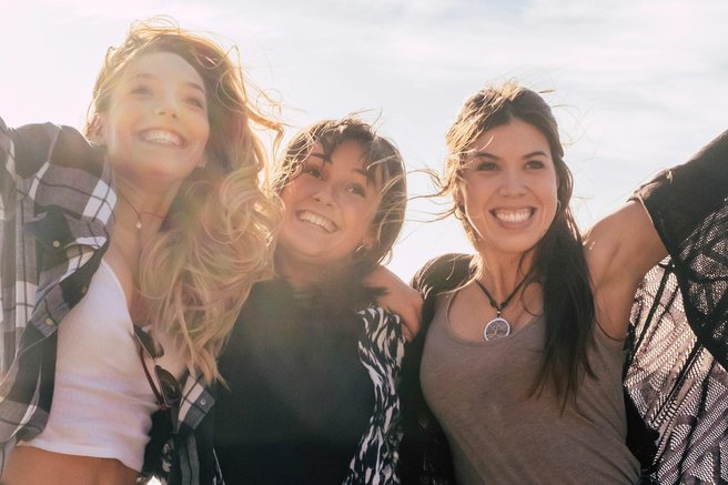 Svet se jim bo razgrnil kot oder: to so štiri astrološka znamenja, ki bodo do konca leta 2026 nadpovprečno uspešna