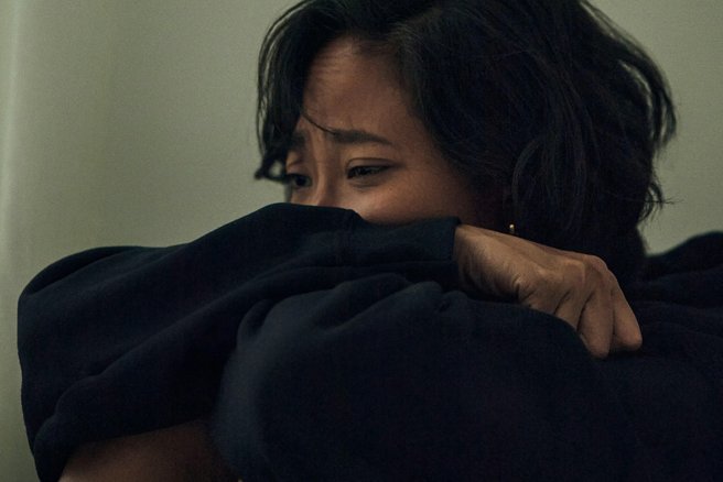 solze jok jokanje stiska žalostna ženska