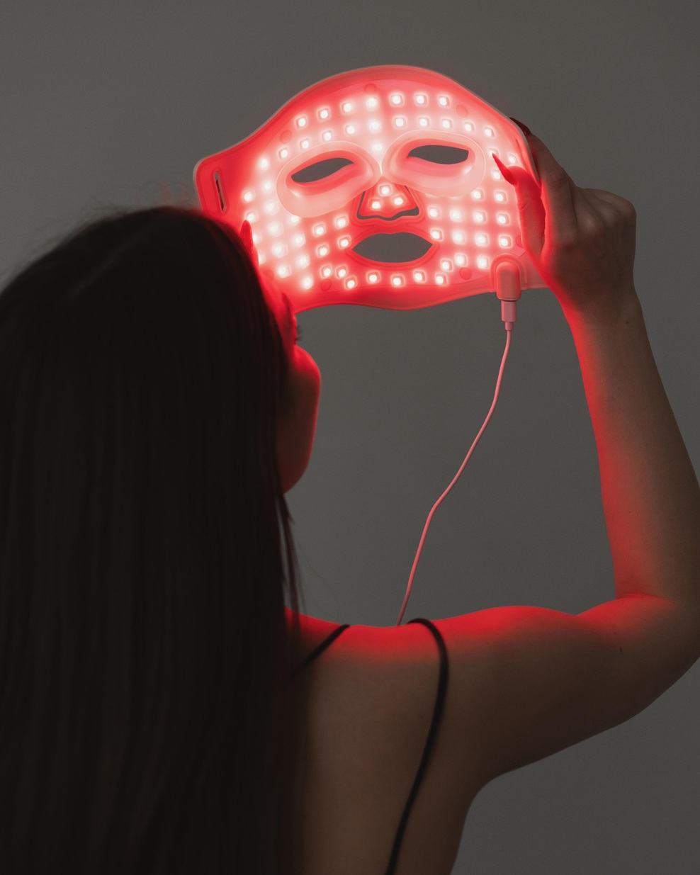 Kaj točno je LED maska za obraz in zakaj bi jo morali uporabljati? (foto: EGGO)