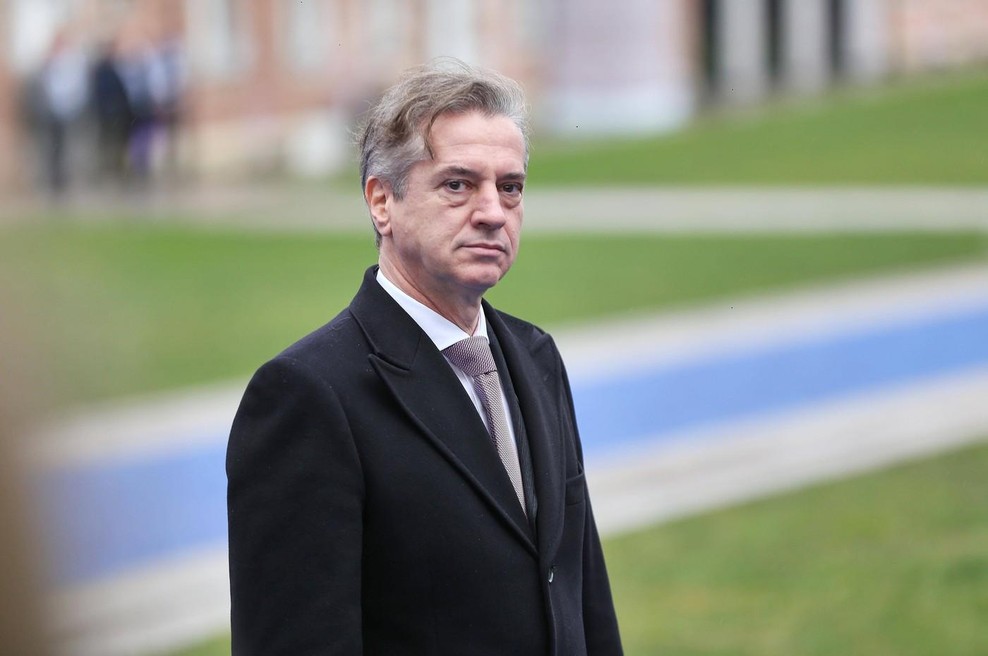 Premier Robert Golob spregovoril o svoji plači in postregel z osupljivimi besedami: "S tem težko preživiš!" (foto: Profimedia)