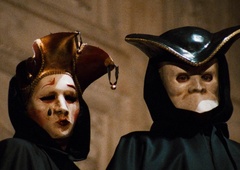 Srhljive teorije zarote: film, ki je 25 let pozneje eksplodiral na TikToku – razlog vas ne bo pustil ravnodušnih