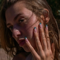 “Moji nohti so bili zaradi pogoste gel manikure popolnoma uničeni, potem pa sem odkrila to …”