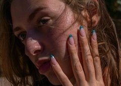 “Moji nohti so bili zaradi pogoste gel manikure popolnoma uničeni, potem pa sem odkrila to …”