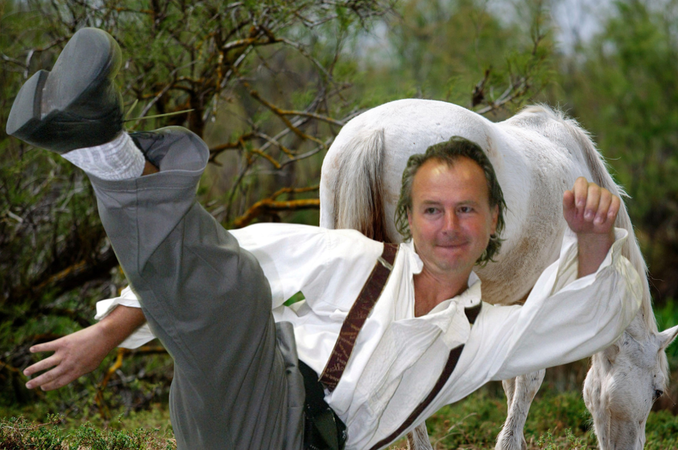 Bo po La Toyi v Kmetijo vstopil tudi Artur Štern? (foto: Profimedia/Petar Peric/Bobo/fotomontaža)