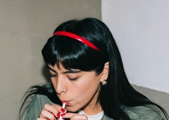 Punce, ki jejo slano hrano: kaj se skriva za viralnim trendom, ki je obnorel TikTok