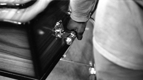 indija smrt bolezen okuzbe jetra tragedija zdravstvo