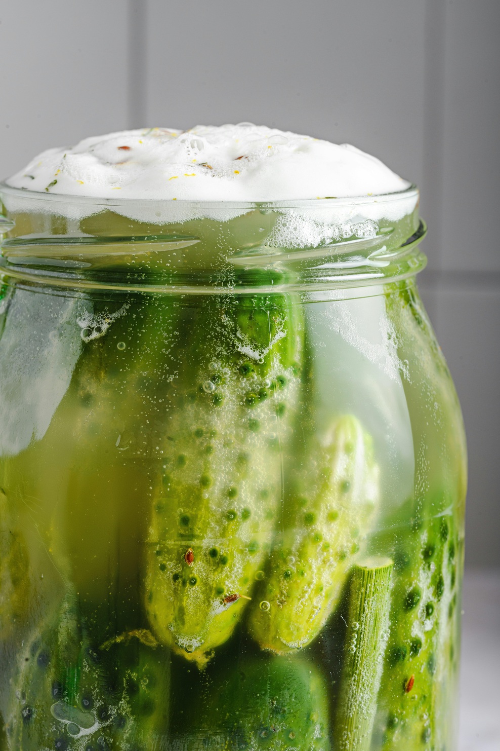 "Moj skrivni užitek je voda iz kislih kumaric!" Slovenci brez dlake na jeziku razkrili, čemu se ne morejo upreti (foto: Unsplash)